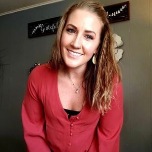 Meet your Posher, Cortney